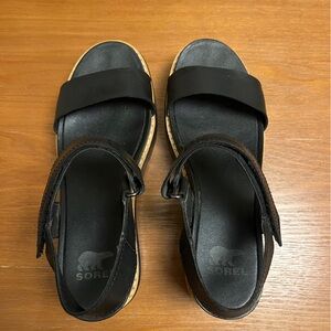 Sorel • Joanie™ IV Y-Strap Wedge Sandals • Black/Sea Salt • Size 7.5